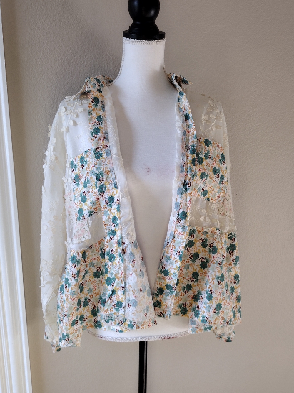 NWOT POL Floral Patchwork Lace Shacket in Cream & Teal - Picture 4 of 15